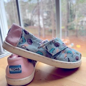 Girls Tom’s shoes SIZE 11